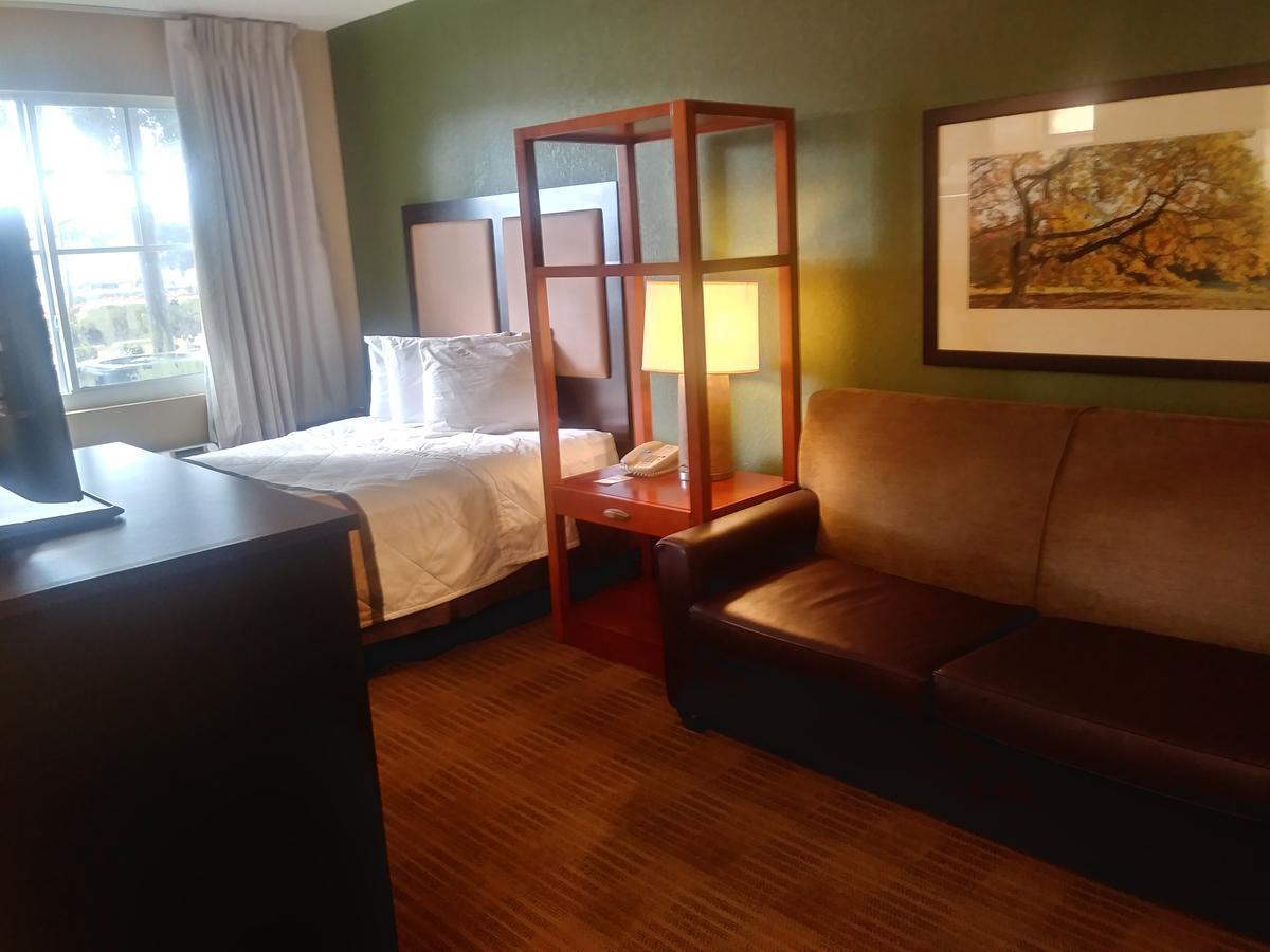 Extended Stay America Suites - Detroit - Auburn Hills - Featherstone Rd Bagian luar foto