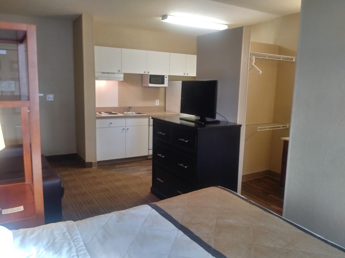 Extended Stay America Suites - Detroit - Auburn Hills - Featherstone Rd Bagian luar foto
