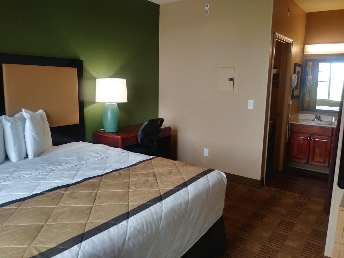 Extended Stay America Suites - Detroit - Auburn Hills - Featherstone Rd Bagian luar foto